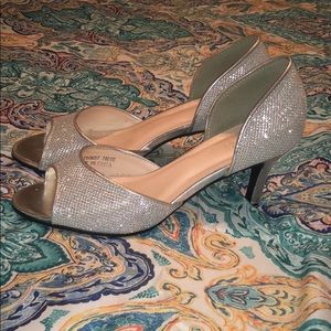 Sparkly silver open toed shoes